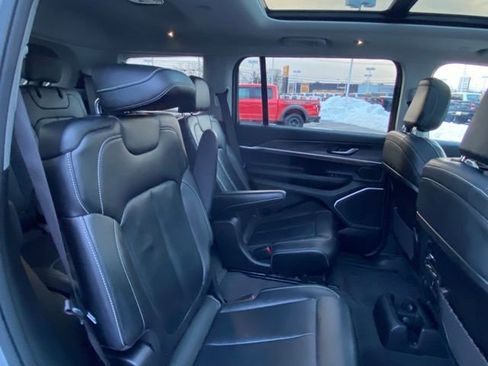 Used 2021 Jeep Grand Cherokee L Limited image 22