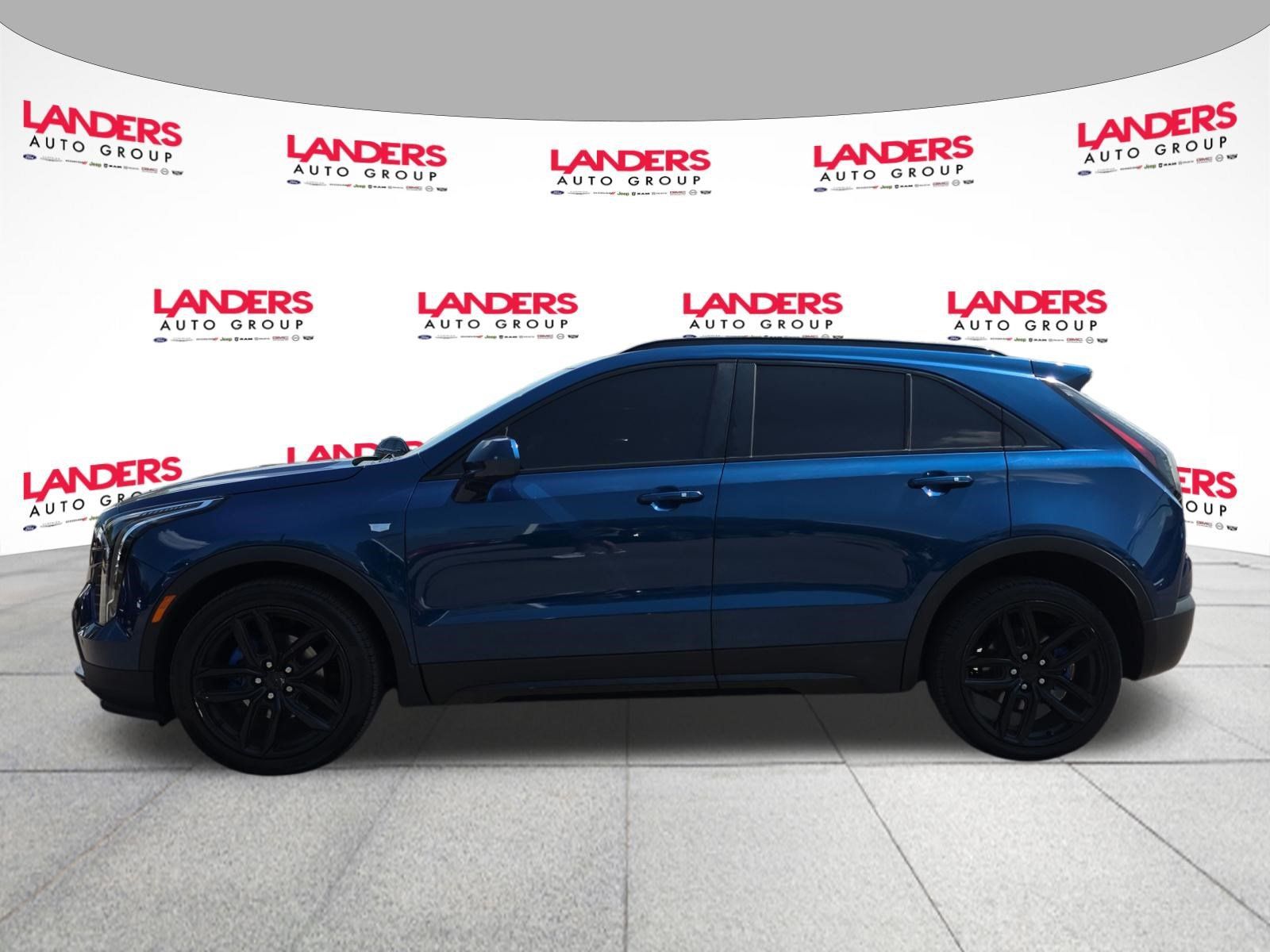 Used 2019 Cadillac XT4 Sport w/ Driver Awareness Package FWD image 6