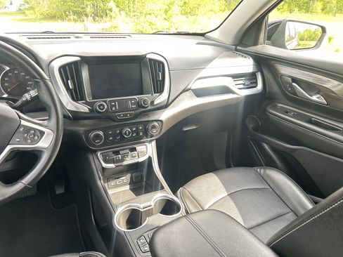 Used 2024 GMC Terrain SLT AWD/4WD image 19