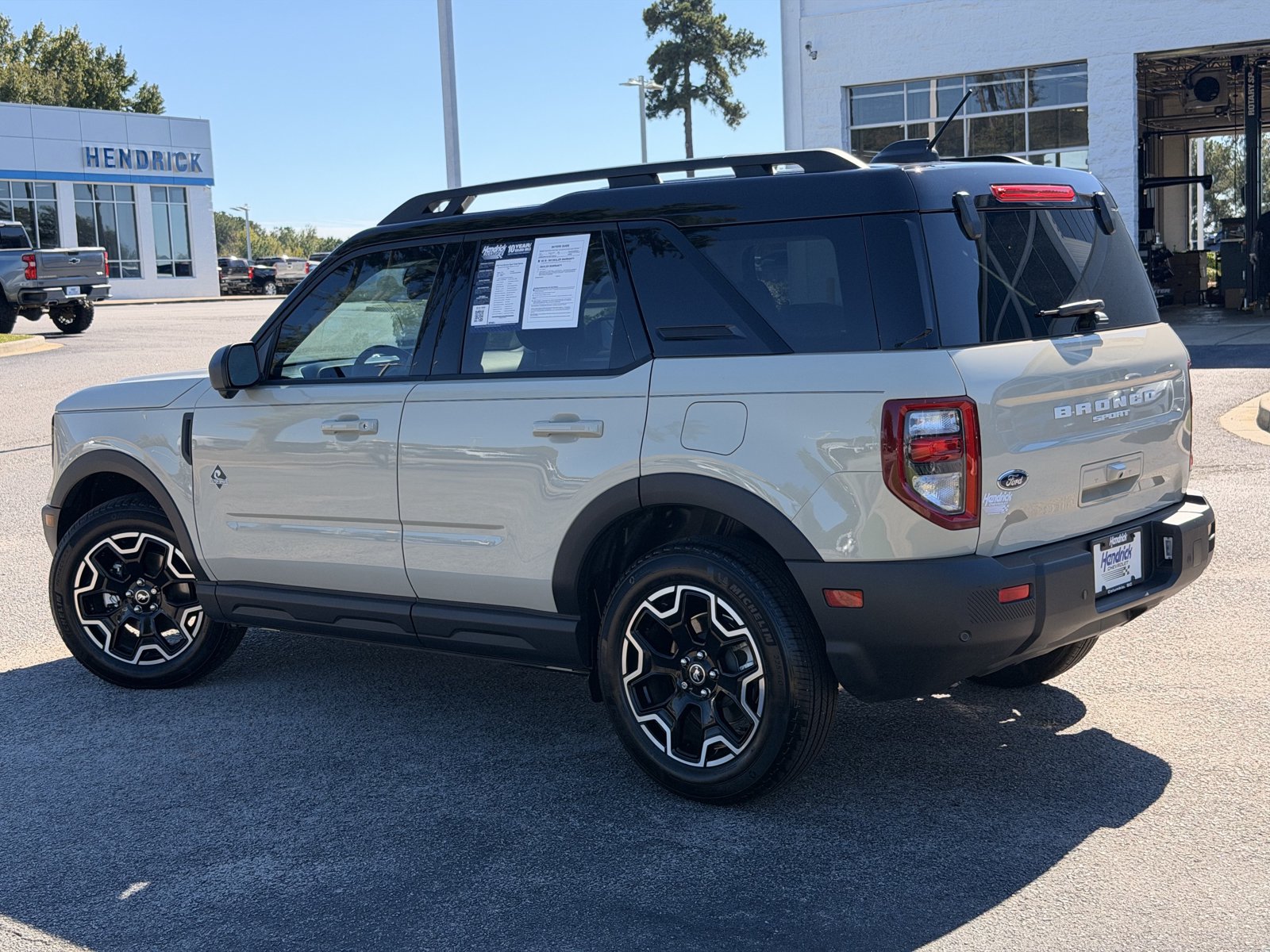 Used 2025 Ford Bronco Sport Outer Banks w/ Outer Banks Tech Package+ AWD/4WD image 10