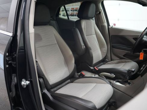 Used 2015 Buick Encore FWD image 27