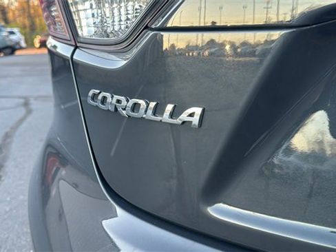 Used 2024 Toyota Corolla LE image 31