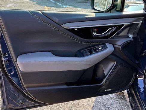 Used 2025 Subaru Outback Onyx Edition image 24