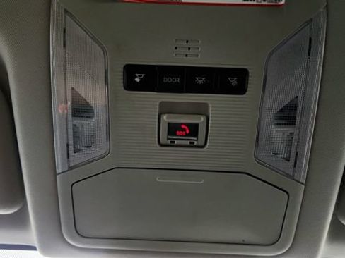 Used 2022 Toyota RAV4 LE FWD image 71