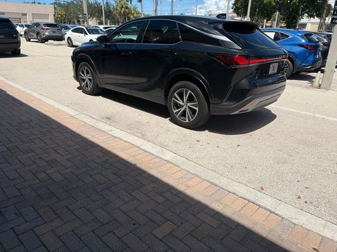 Certified 2024 Lexus RX 350 FWD w/ Technology Package image 6