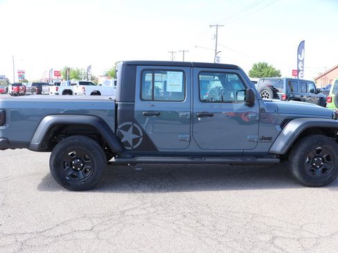New 2026 Jeep Gladiator Sport AWD/4WD image 9