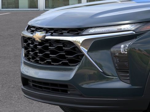 New 2026 Chevrolet Trax LS w/ LS Convenience Package FWD image 13