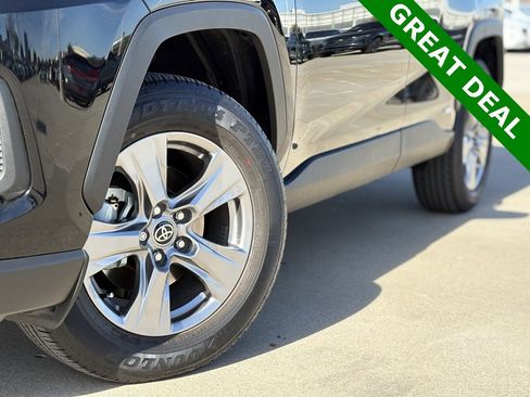 Used 2025 Toyota RAV4 LE image 10