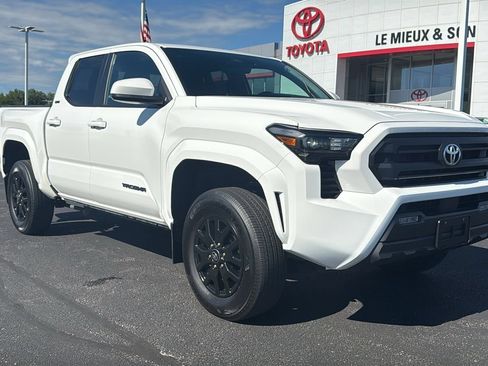Used 2024 Toyota Tacoma SR5 AWD/4WD image 1