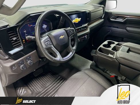 Used 2023 Chevrolet Silverado 1500 LT AWD/4WD image 11