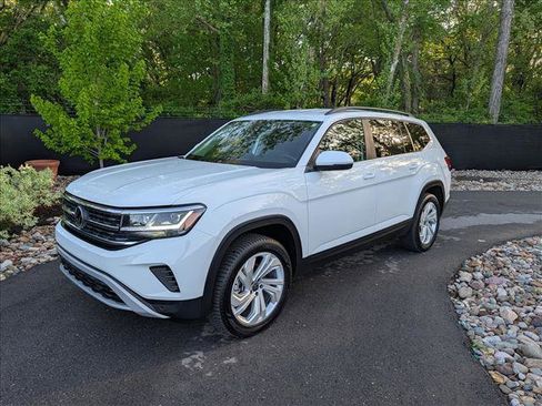 Used 2023 Volkswagen Atlas SE AWD/4WD image 1