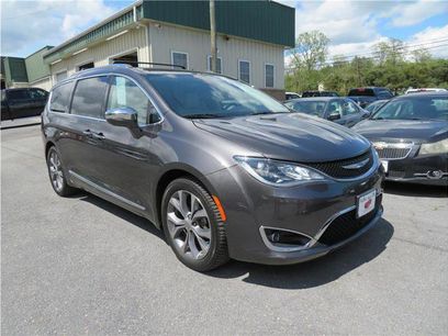 Used 2019 Chrysler Pacifica Limited