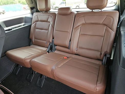 New 2026 Lincoln Navigator Reserve AWD/4WD image 25