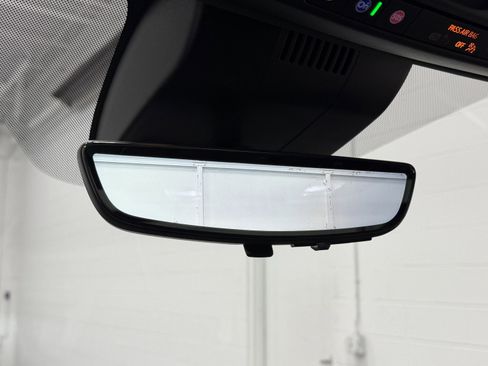 Used 2024 GMC Yukon Denali w/ Advanced Technology Package AWD/4WD image 40