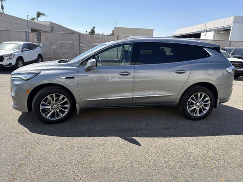 Used 2023 Buick Enclave Avenir w/ Avenir Technology Package FWD image 7