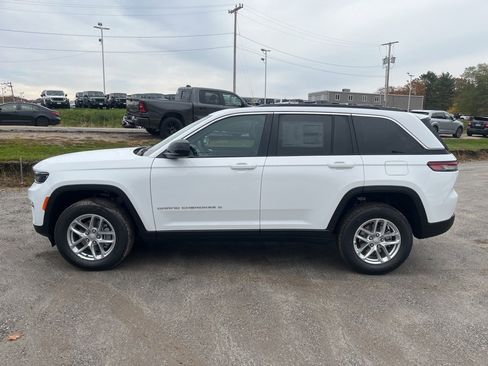 New 2025 Jeep Grand Cherokee Laredo X image 4