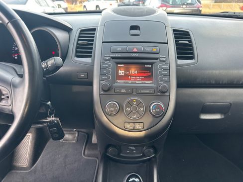 Used 2013 Kia Soul + w/ Audio Pkg image 27