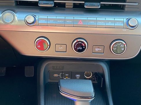 New 2026 Hyundai Kona SE image 19