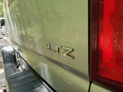 Used 2020 Chevrolet Silverado 2500 LTZ w/ LTZ Plus Package AWD/4WD image 7