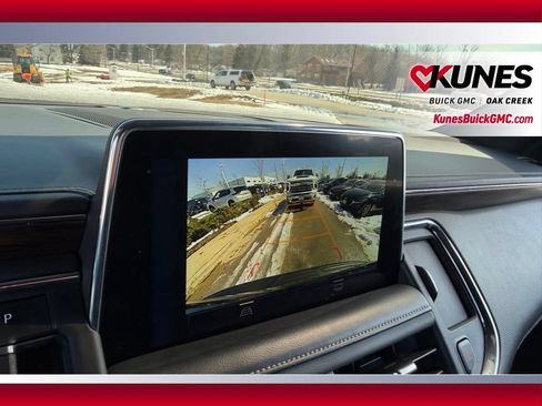 Used 2023 Chevrolet Suburban Premier AWD/4WD image 31