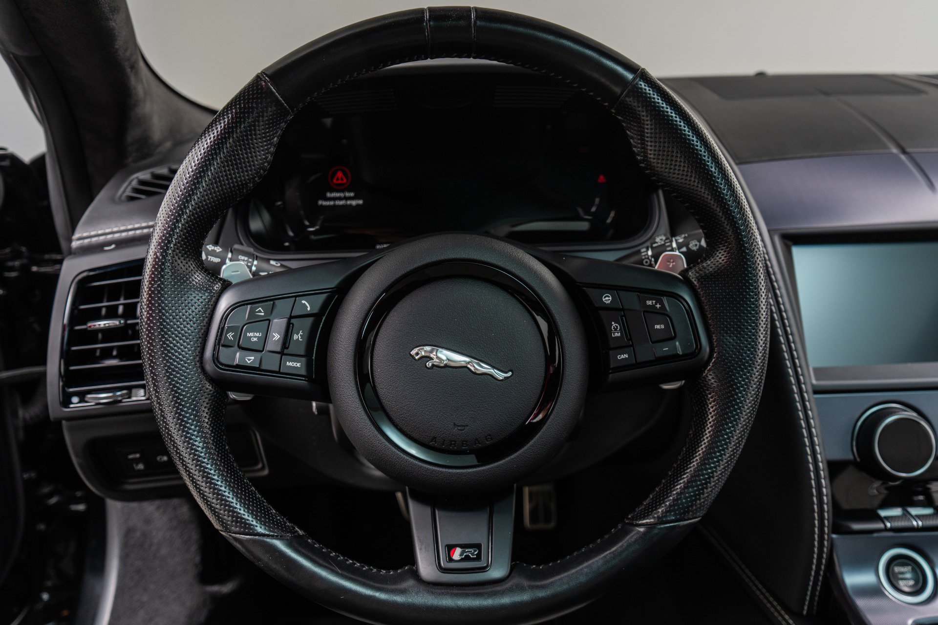 Used 2023 Jaguar F-TYPE R AWD/4WD image 15