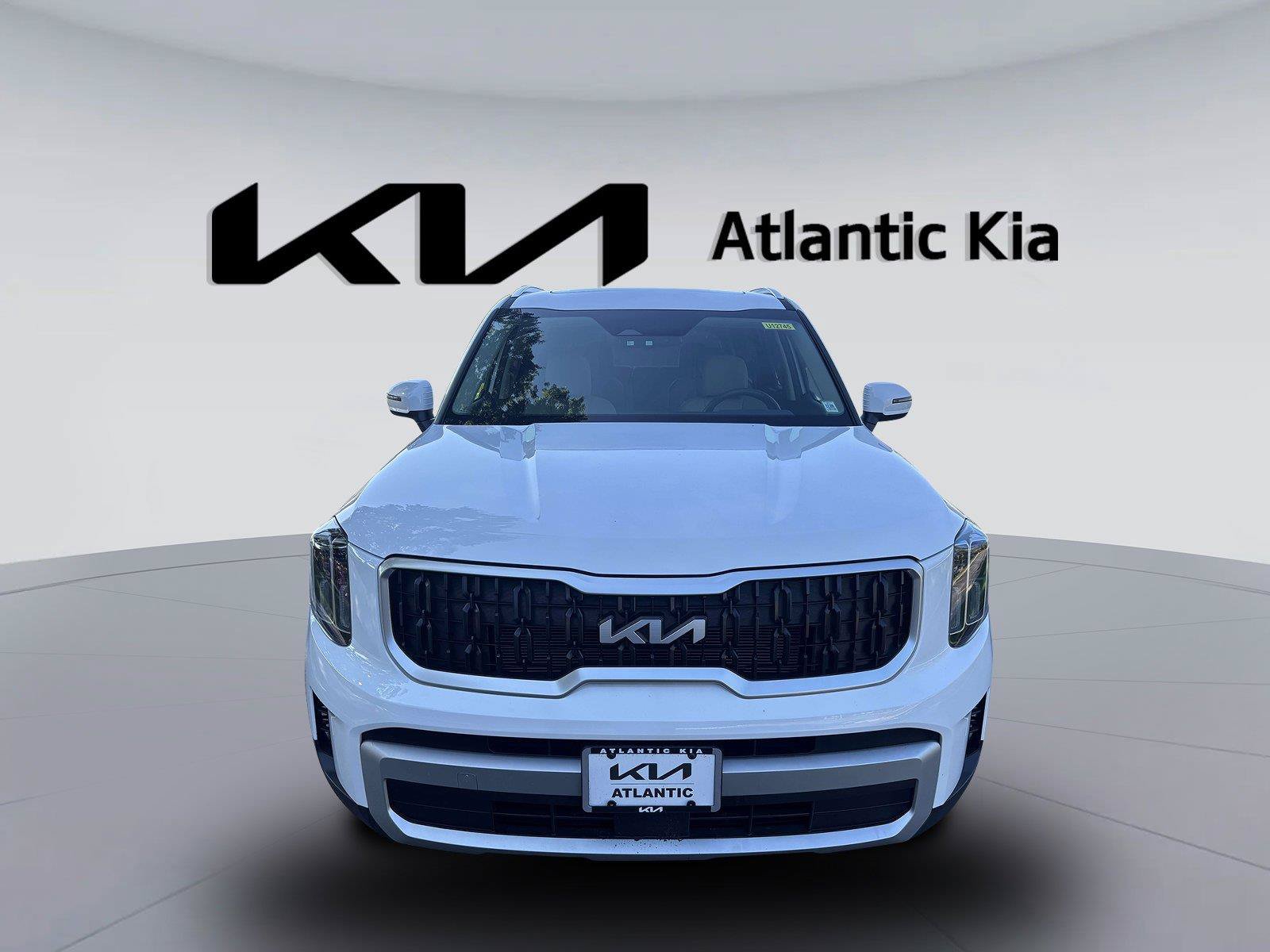 Certified 2025 Kia Telluride EX w/ EX Captain's Chair Package AWD/4WD image 2