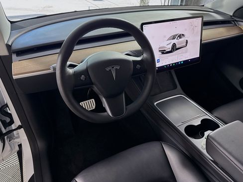 Used 2022 Tesla Model Y Performance image 22