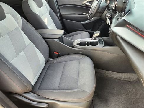 Certified 2024 Chevrolet Trax RS w/ Driver Confidence Package image 15