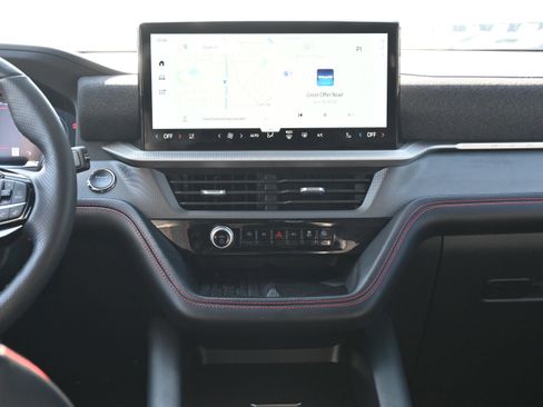 Used 2025 Ford Explorer ST-Line w/ Premium Package image 32