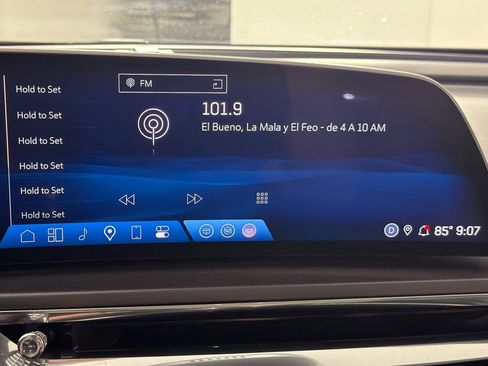 Used 2024 Cadillac Lyriq Tech AWD/4WD image 17