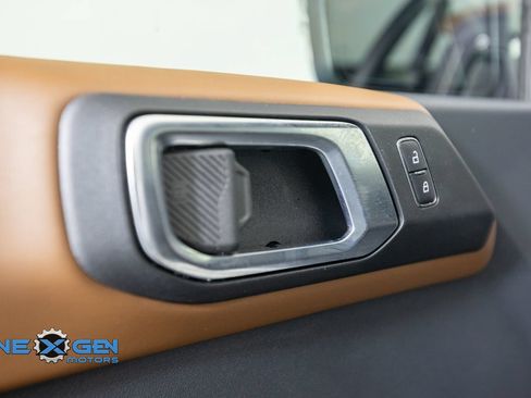 Used 2024 Ford Bronco Outer Banks AWD/4WD image 12