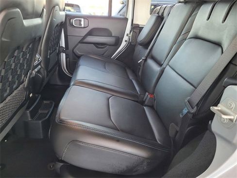 Used 2023 Jeep Wrangler Unlimited Rubicon 4xe image 18
