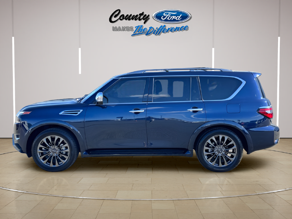 Used 2024 Nissan Armada Platinum w/ Captain's Chairs Package RWD image 3