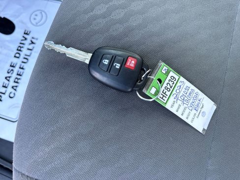 Used 2023 Toyota Tacoma SR image 29