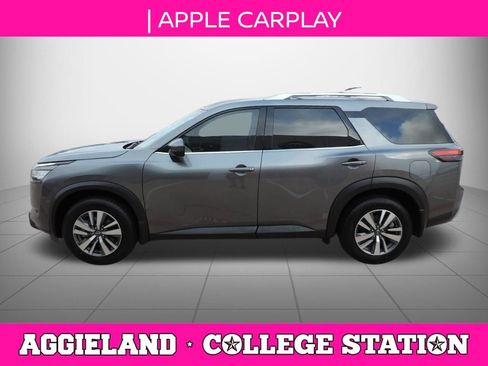 Used 2024 Nissan Pathfinder SL FWD image 7