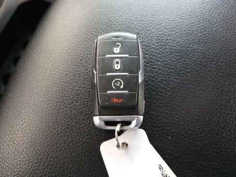 Used 2019 RAM 1500 Big Horn image 8