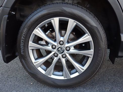 Used 2017 Toyota RAV4 Limited AWD/4WD image 44