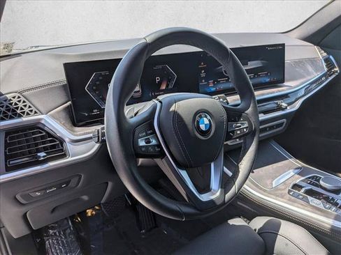 Used 2026 BMW X5 xDrive40i w/ Parking Assistance Package AWD/4WD image 10