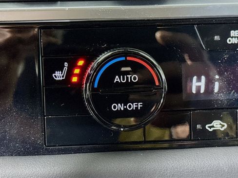 New 2025 Nissan Pathfinder SV w/ Black Appearance Package image 16