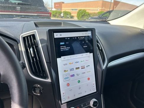 Used 2022 Ford Edge SEL w/ Convenience Package image 8