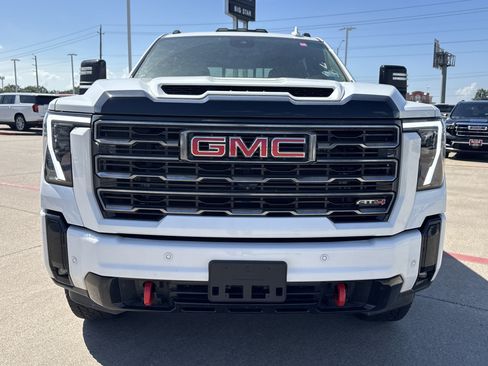 Used 2025 GMC Sierra 2500 AT4 AWD/4WD image 17