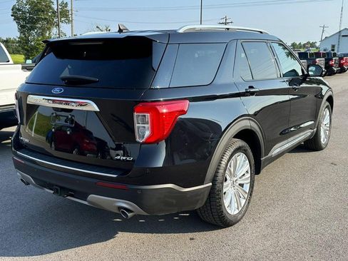 Used 2021 Ford Explorer Limited w/ Equipment Group 301A AWD/4WD image 3