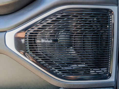 Used 2022 Jeep Wagoneer Series III w/ Premium Group I AWD/4WD image 28