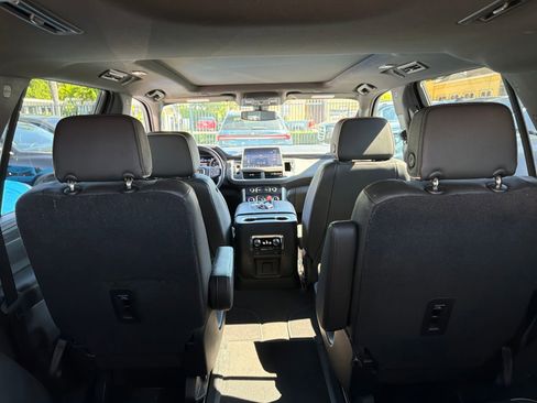 Used 2021 GMC Yukon SLT w/ SLT Premium Package AWD/4WD image 21
