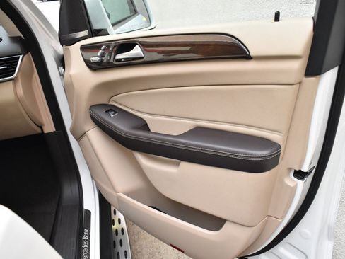 Used 2018 Mercedes-Benz GLE 350 w/ Premium 2 Package image 22