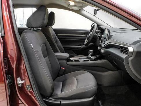 Used 2023 Nissan Altima 2.5 SV FWD image 41