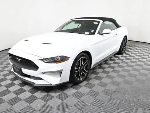 Used 2022 Ford Mustang Premium image 7