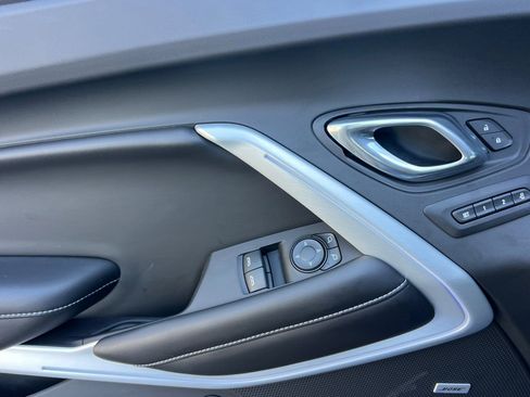 Used 2018 Chevrolet Camaro SS RWD image 12