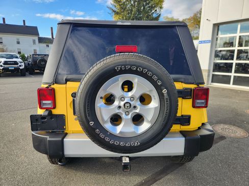 Used 2015 Jeep Wrangler Sahara w/ Connectivity Group image 13