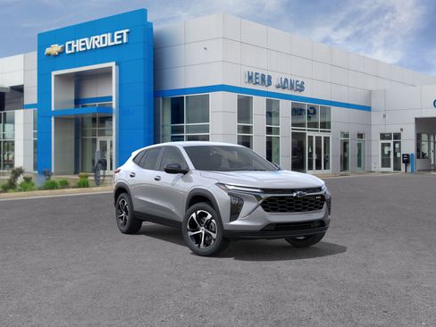 New 2026 Chevrolet Trax RS image 1